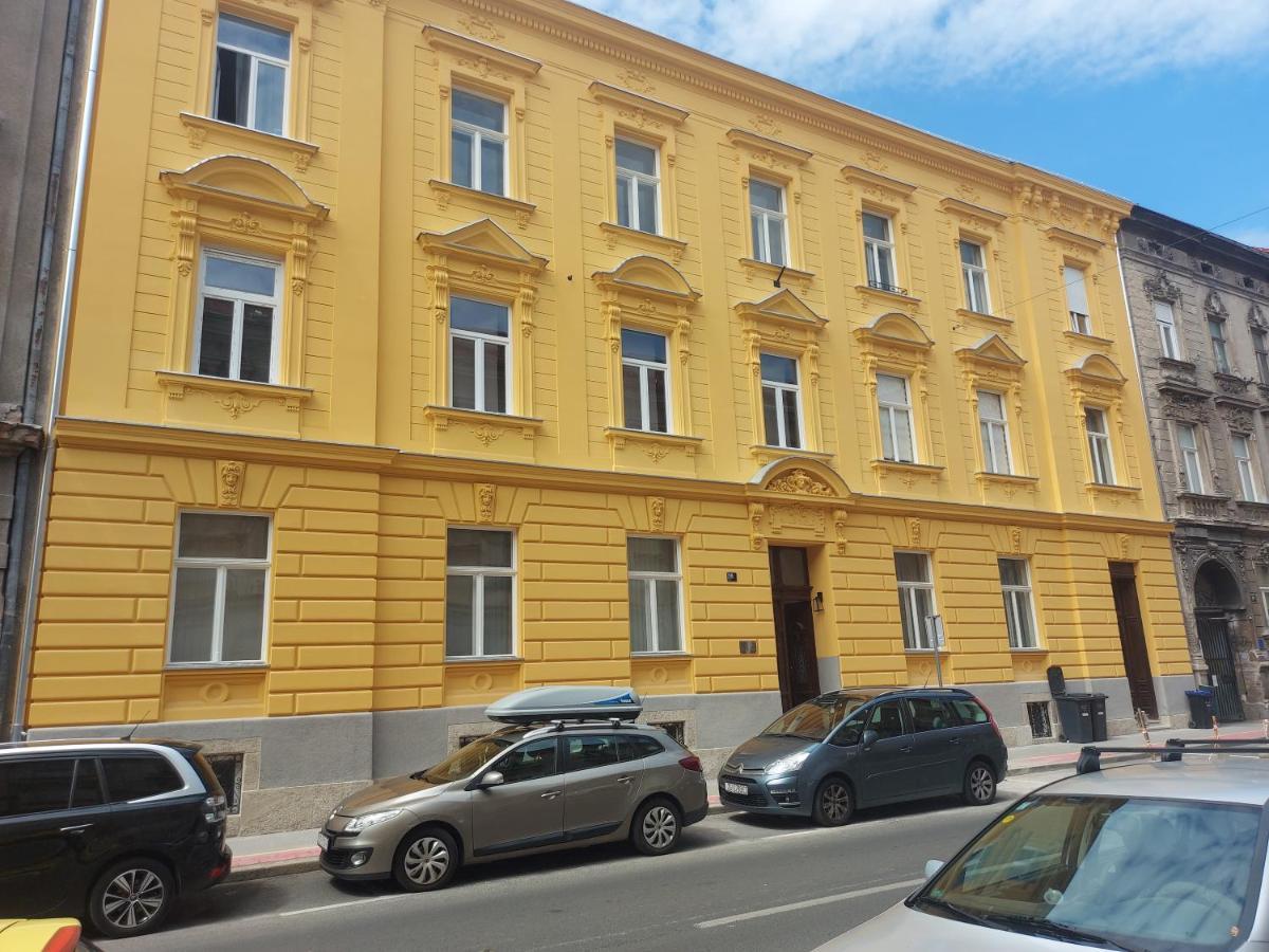 Palma Apartment Zagreb Luaran gambar